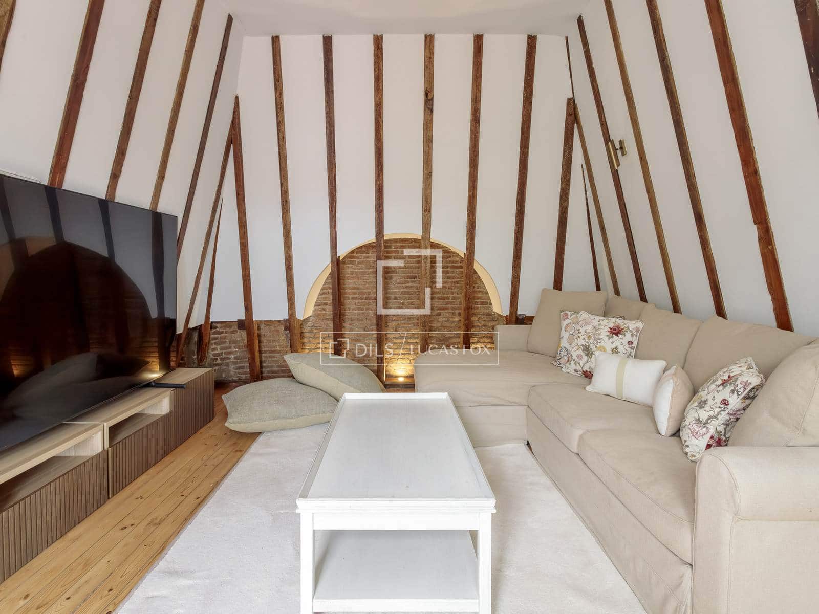 4 soveværelse Penthouse til leje i Madrid by - € 14.500 (Ref: 9834649)