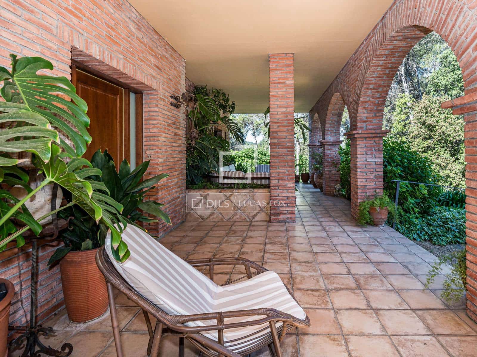 9 bedroom Villa for sale in Valldoreix with pool garage - € 1,890,000 (Ref: 9834650)