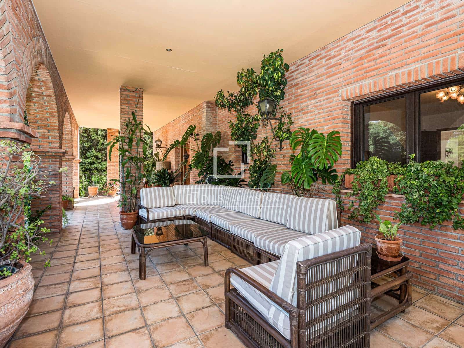 9 bedroom Villa for sale in Valldoreix with pool garage - € 1,890,000 (Ref: 9834650)