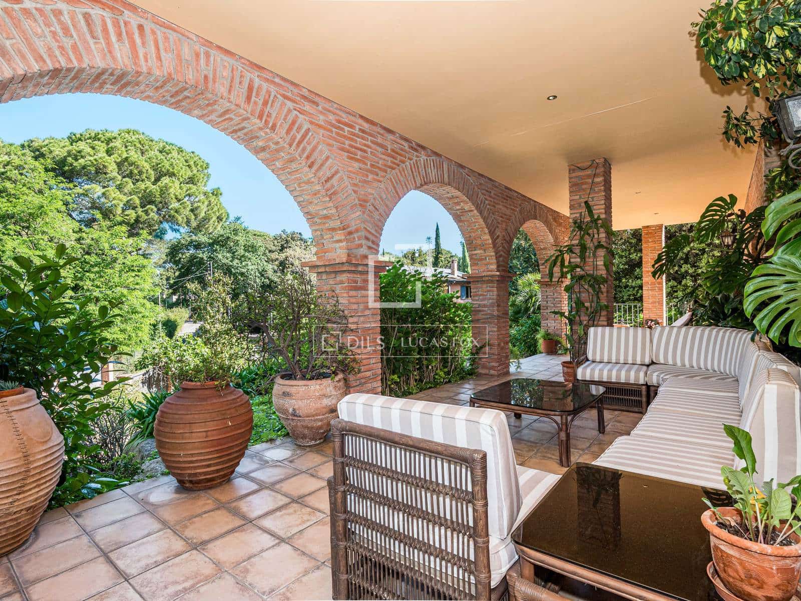 9 bedroom Villa for sale in Valldoreix with pool garage - € 1,890,000 (Ref: 9834650)