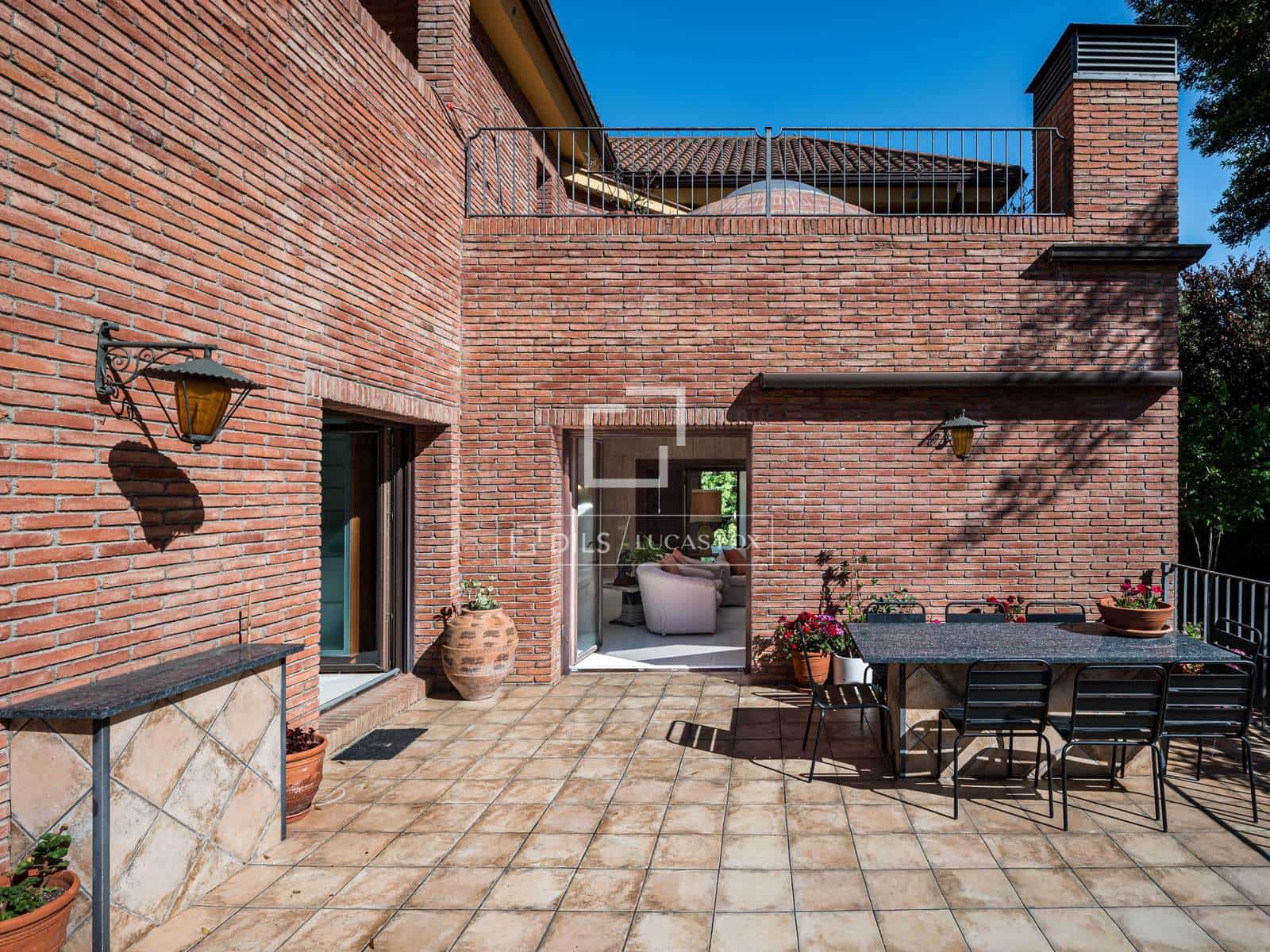 9 bedroom Villa for sale in Valldoreix with pool garage - € 1,890,000 (Ref: 9834650)