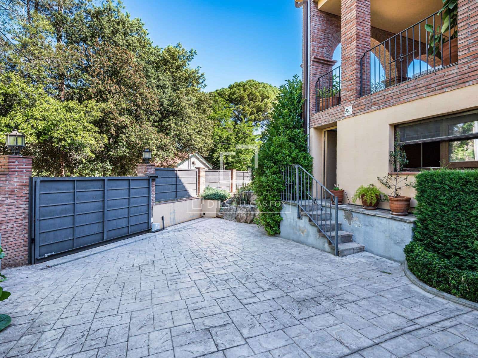9 bedroom Villa for sale in Valldoreix with pool garage - € 1,890,000 (Ref: 9834650)