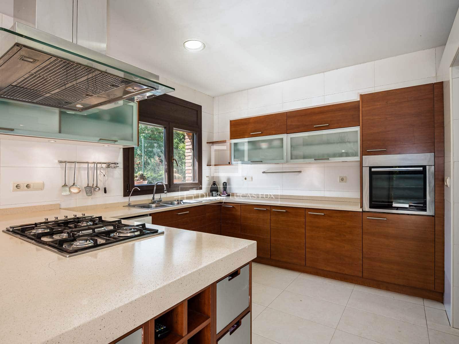 9 bedroom Villa for sale in Valldoreix with pool garage - € 1,890,000 (Ref: 9834650)