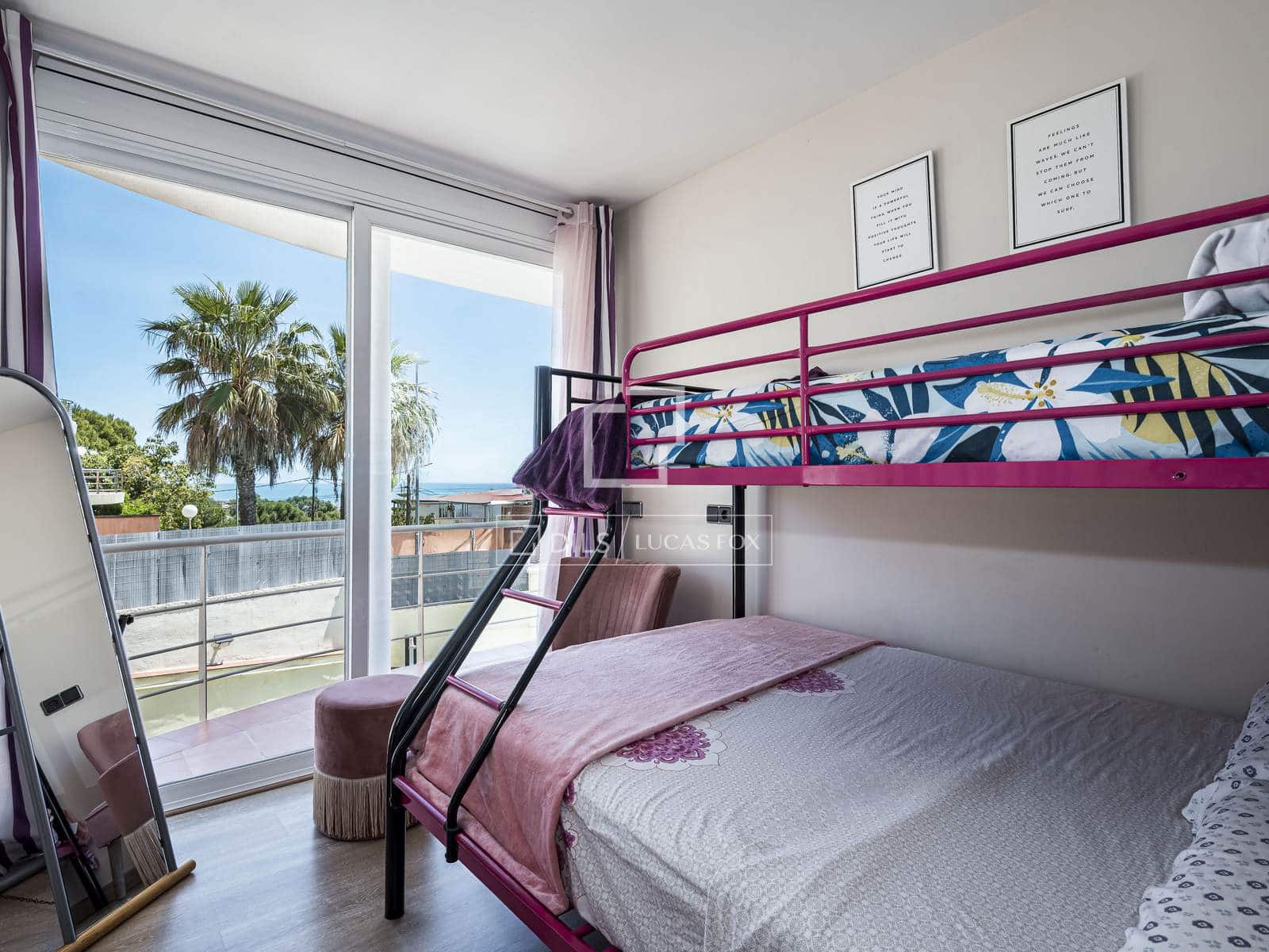5 bedroom Villa for sale in Castelldefels with pool garage - € 1,170,000 (Ref: 9834894)