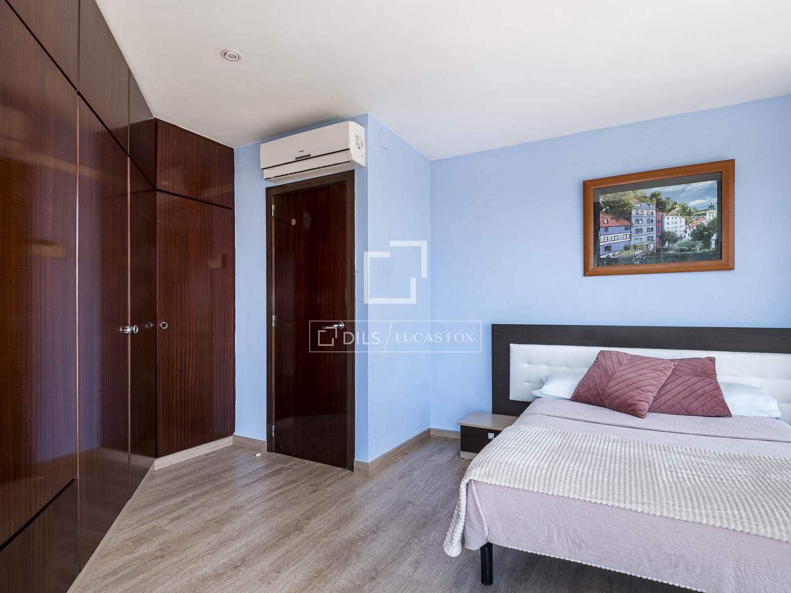 5 bedroom Villa for sale in Castelldefels with pool garage - € 1,170,000 (Ref: 9834894)
