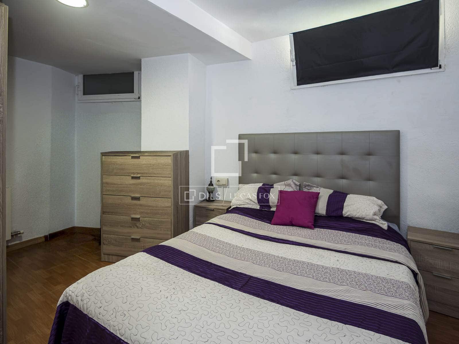 5 bedroom Villa for sale in Castelldefels with pool garage - € 1,170,000 (Ref: 9834894)