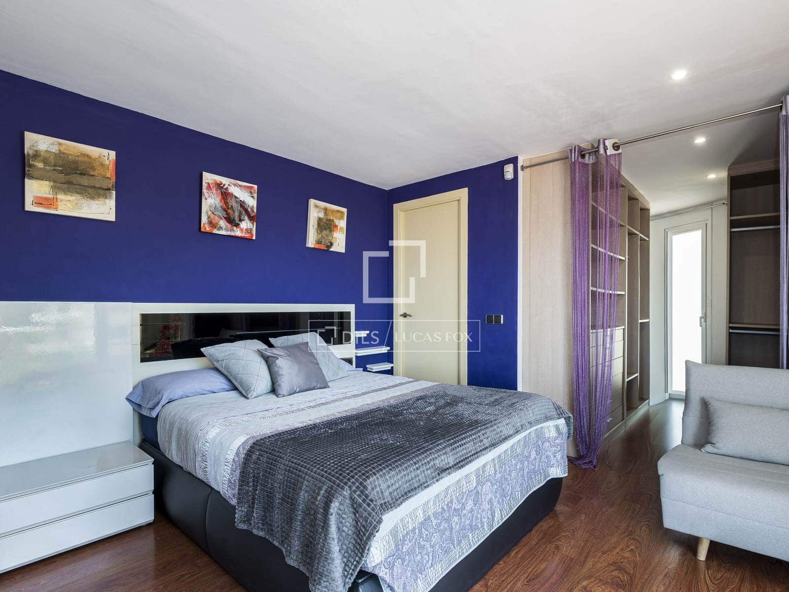 5 bedroom Villa for sale in Castelldefels with pool garage - € 1,170,000 (Ref: 9834894)