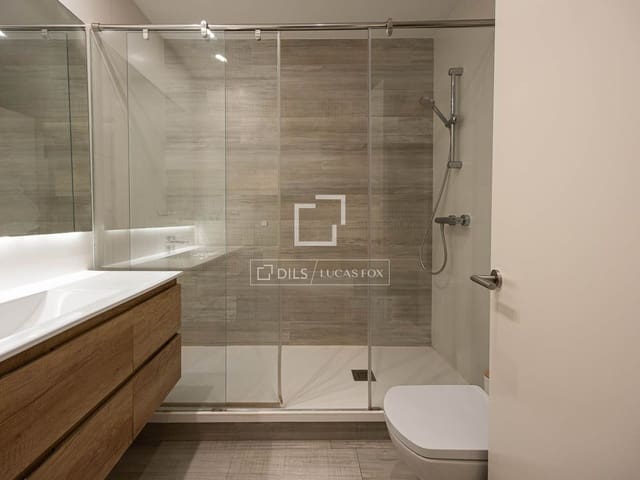 3 bedroom Apartment for sale in Barcelona city with garage - € 849,000 (Ref: 9838373)