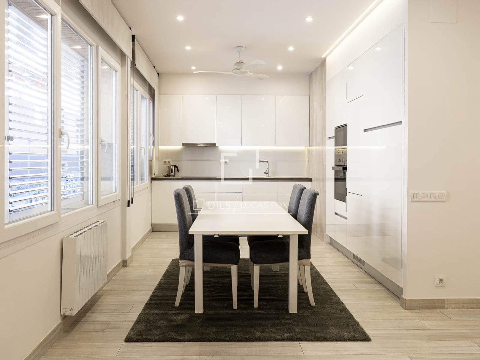 3 soveværelse Lejlighed til salg i Barcelona by - € 899.000 (Ref: 9838373)