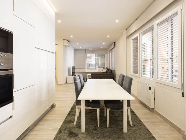 3 soveværelse Lejlighed til salg i Barcelona by - € 899.000 (Ref: 9838373)