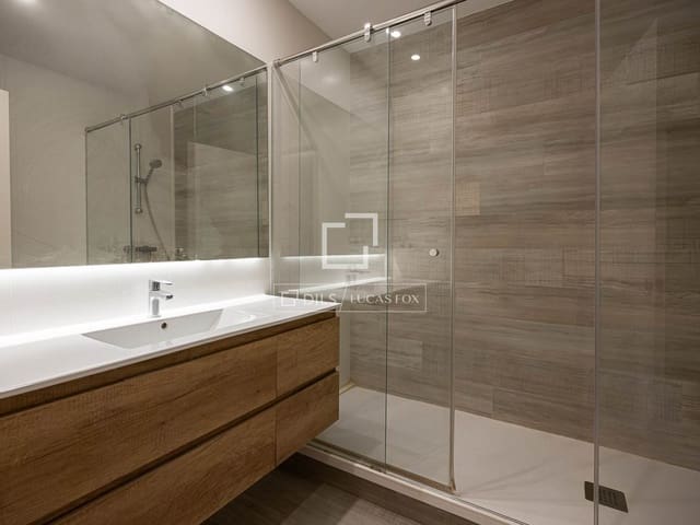 3 bedroom Apartment for sale in Barcelona city with garage - € 849,000 (Ref: 9838373)
