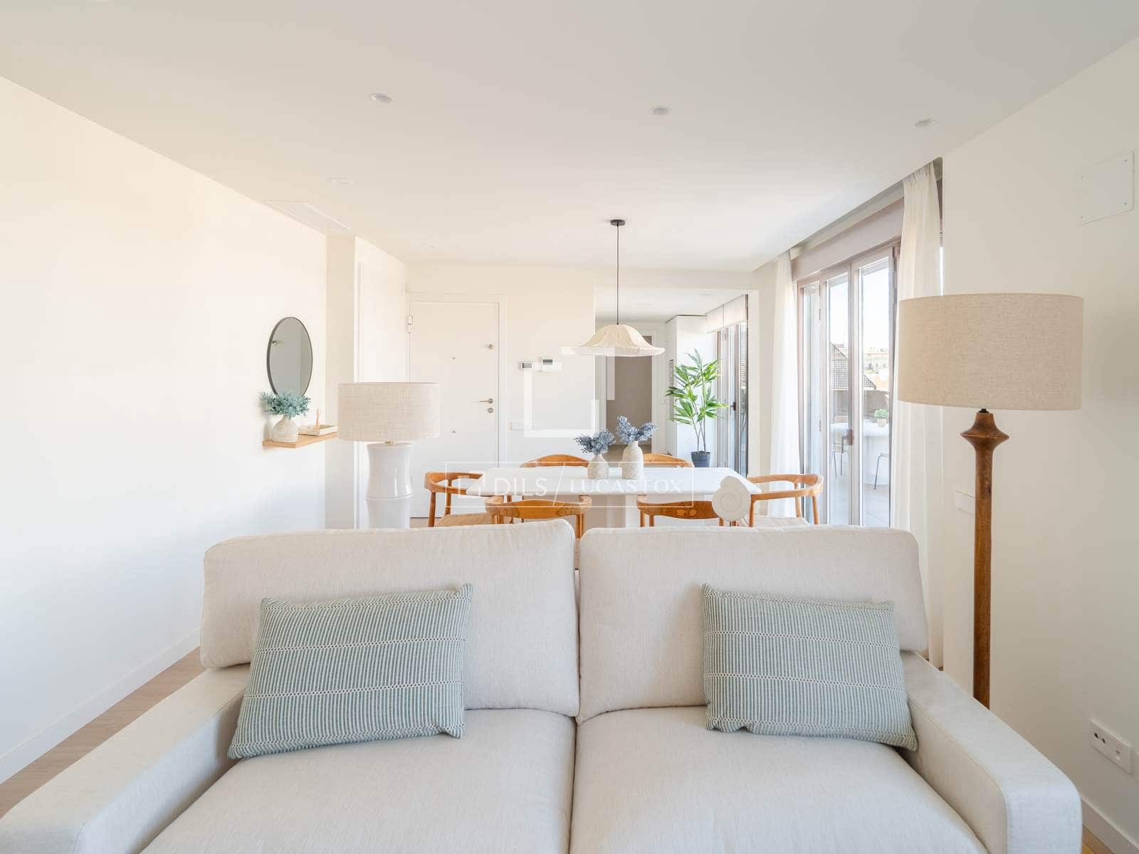3 bedroom Penthouse for sale in Valencia city with pool garage - € 1,150,000 (Ref: 9838374)
