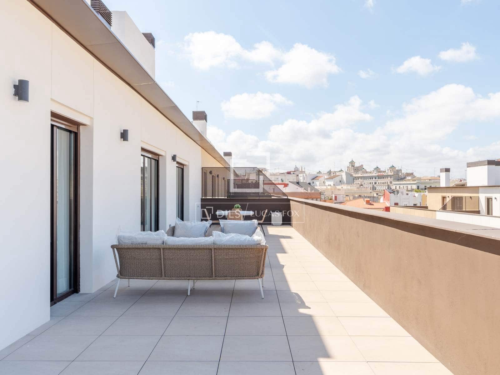 3 bedroom Penthouse for sale in Valencia city with pool garage - € 1,150,000 (Ref: 9838374)