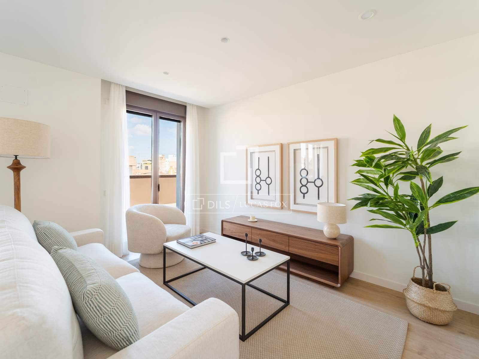 3 bedroom Penthouse for sale in Valencia city with pool garage - € 1,150,000 (Ref: 9838374)