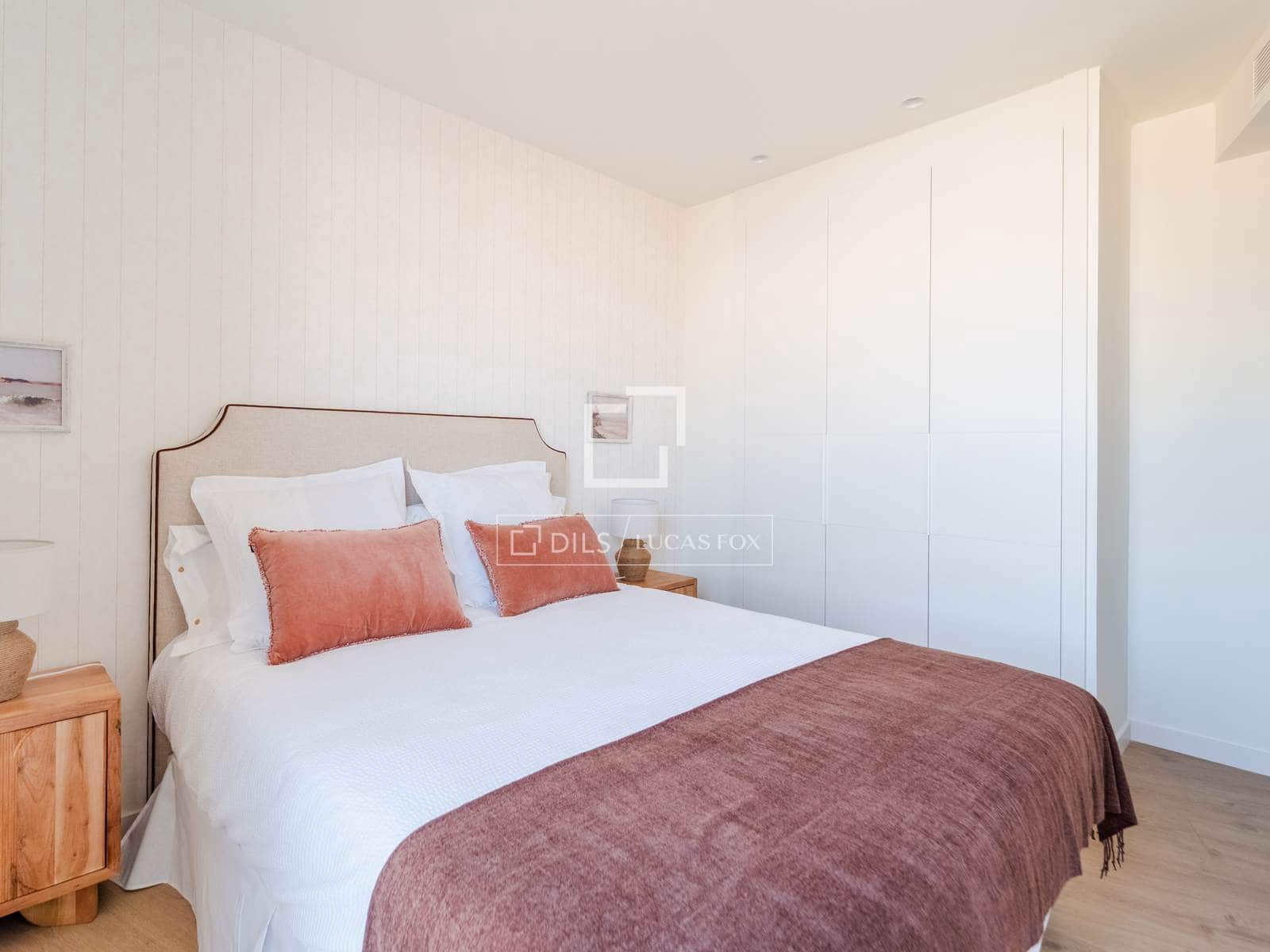3 bedroom Penthouse for sale in Valencia city with pool garage - € 1,150,000 (Ref: 9838374)