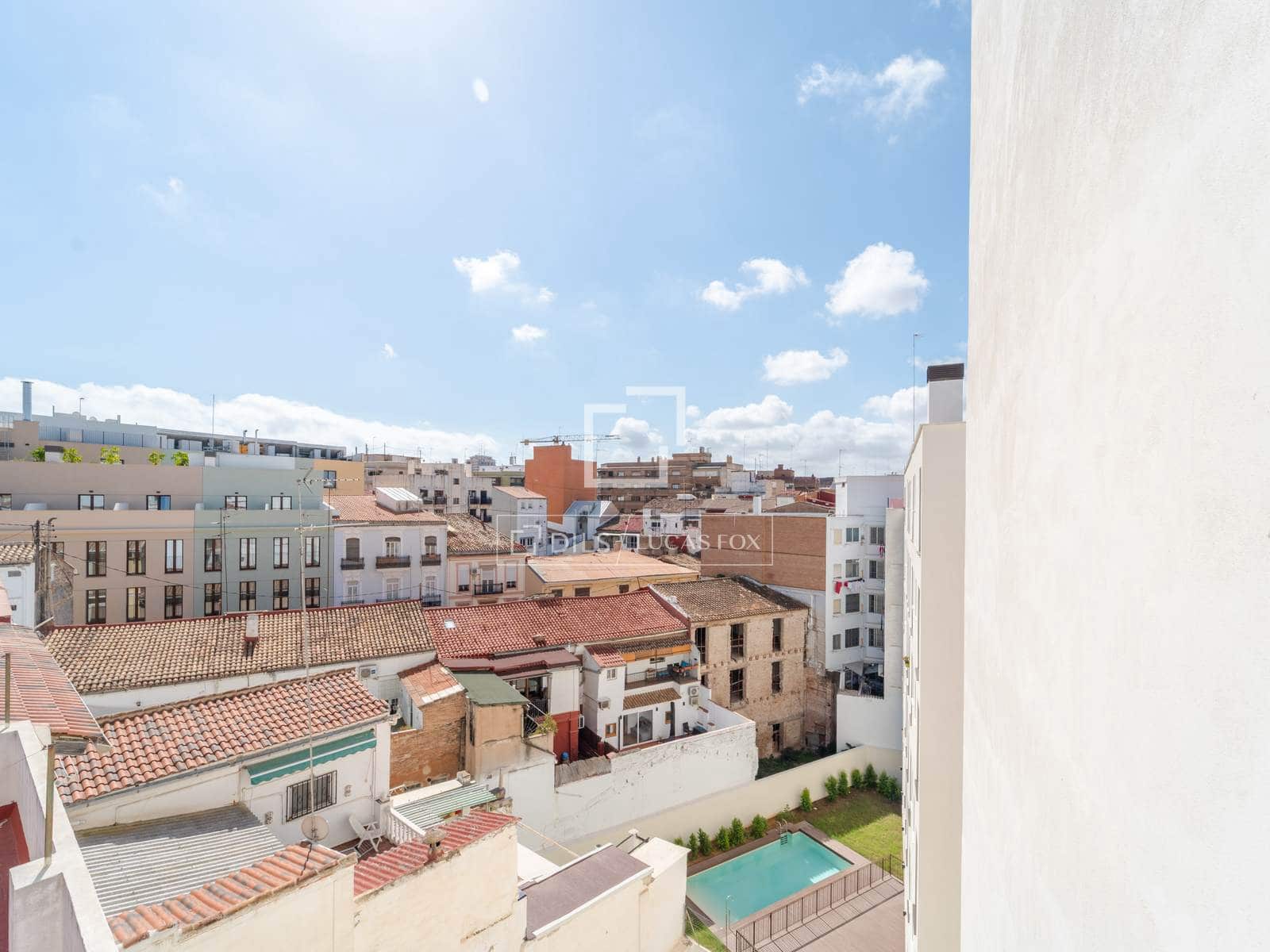 3 bedroom Penthouse for sale in Valencia city with pool garage - € 1,150,000 (Ref: 9838374)