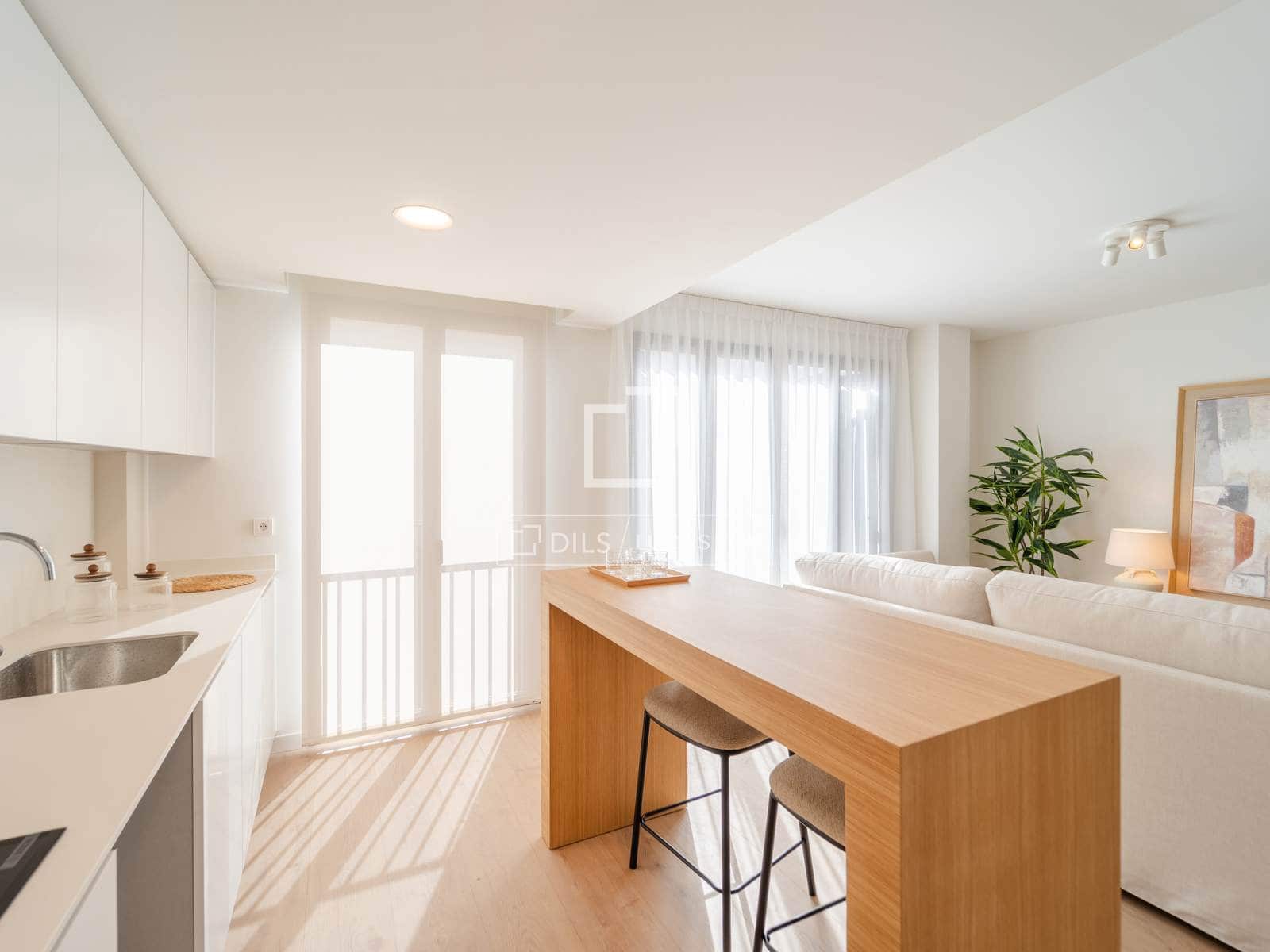 3 bedroom Apartment for sale in Valencia city with pool garage - € 780,000 (Ref: 9838375)