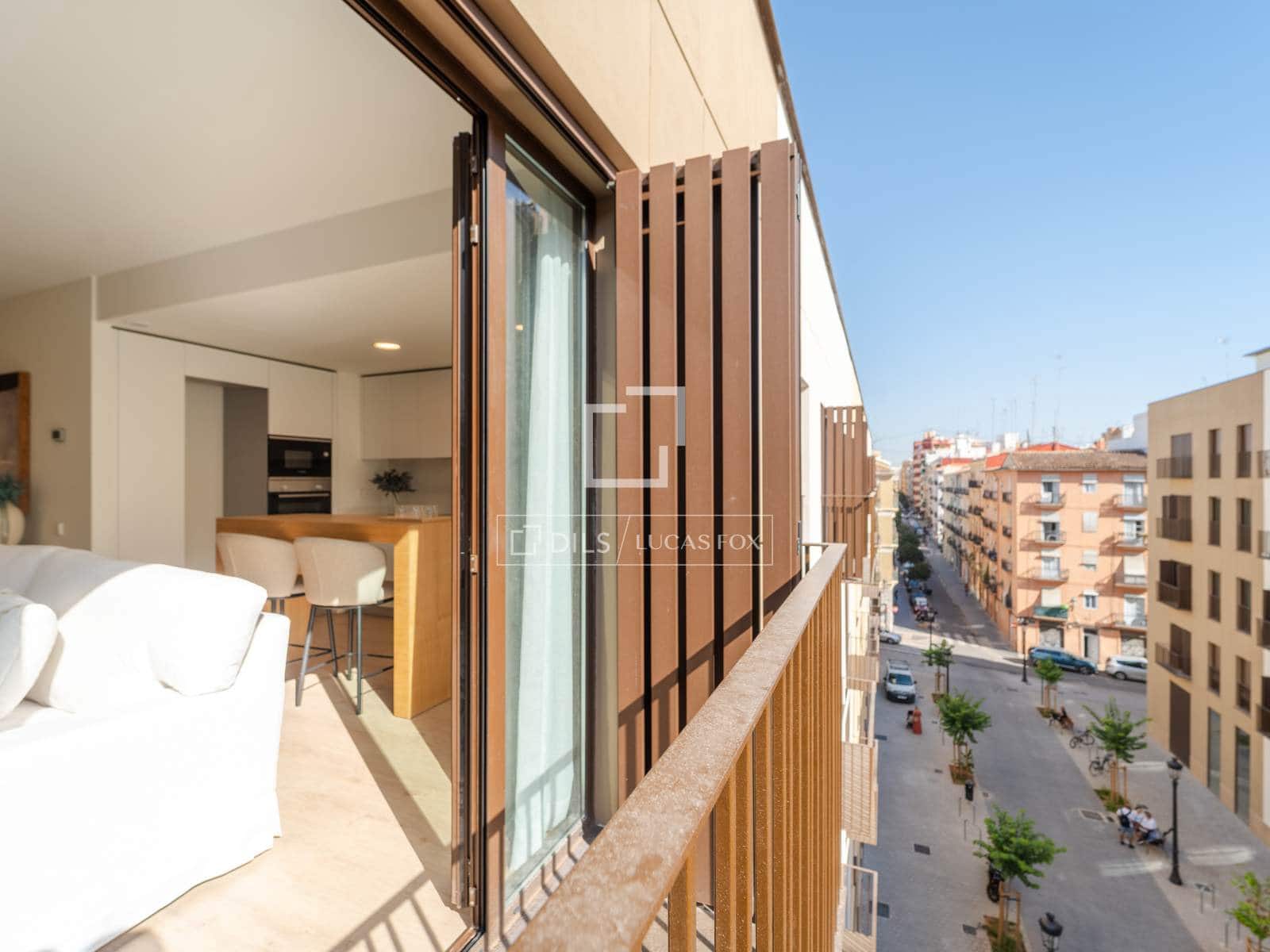 3 bedroom Apartment for sale in Valencia city with pool garage - € 780,000 (Ref: 9838375)