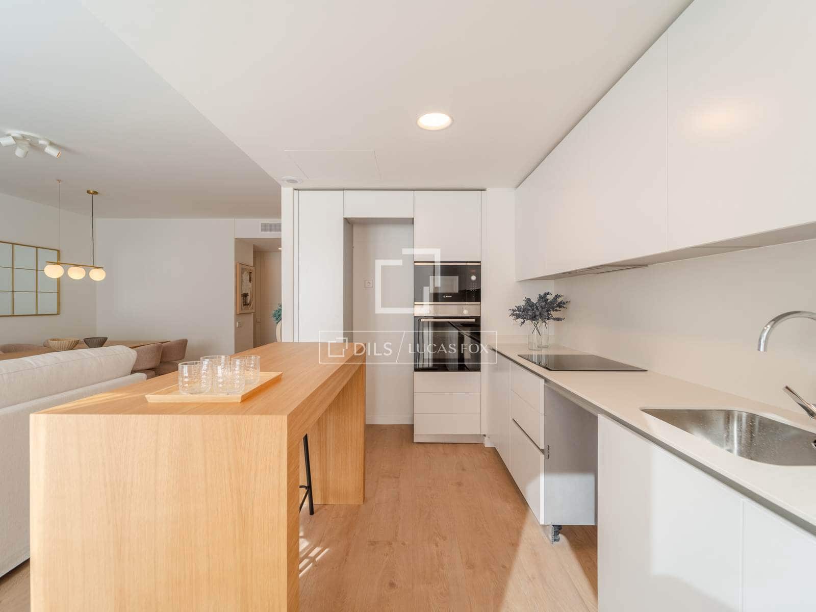 3 bedroom Apartment for sale in Valencia city with pool garage - € 780,000 (Ref: 9838375)
