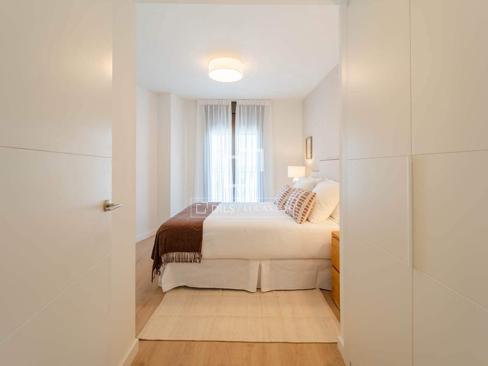 3 bedroom Apartment for sale in Valencia city with pool garage - € 780,000 (Ref: 9838375)