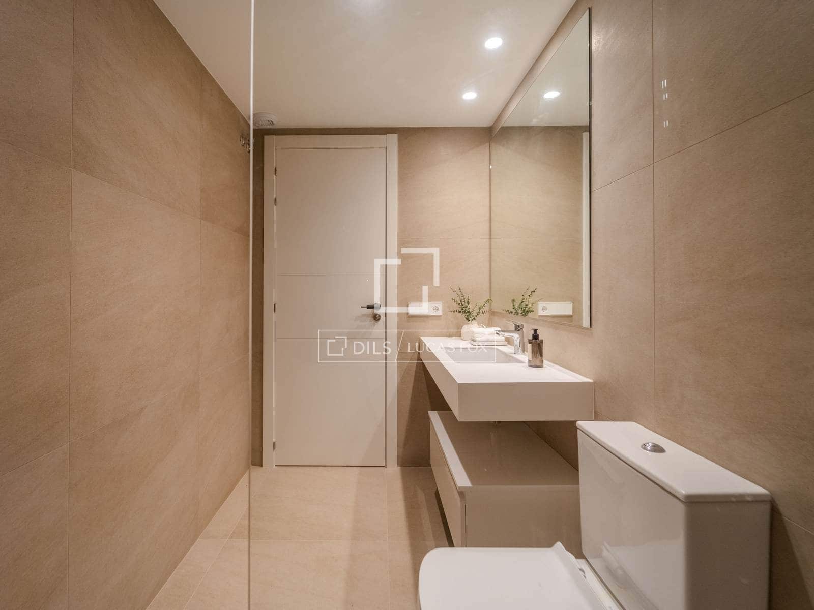 3 bedroom Apartment for sale in Valencia city with pool garage - € 780,000 (Ref: 9838375)