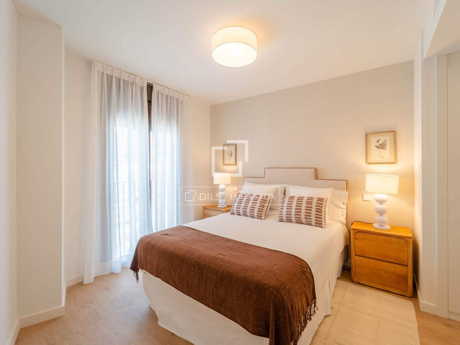 3 bedroom Apartment for sale in Valencia city with pool garage - € 780,000 (Ref: 9838375)