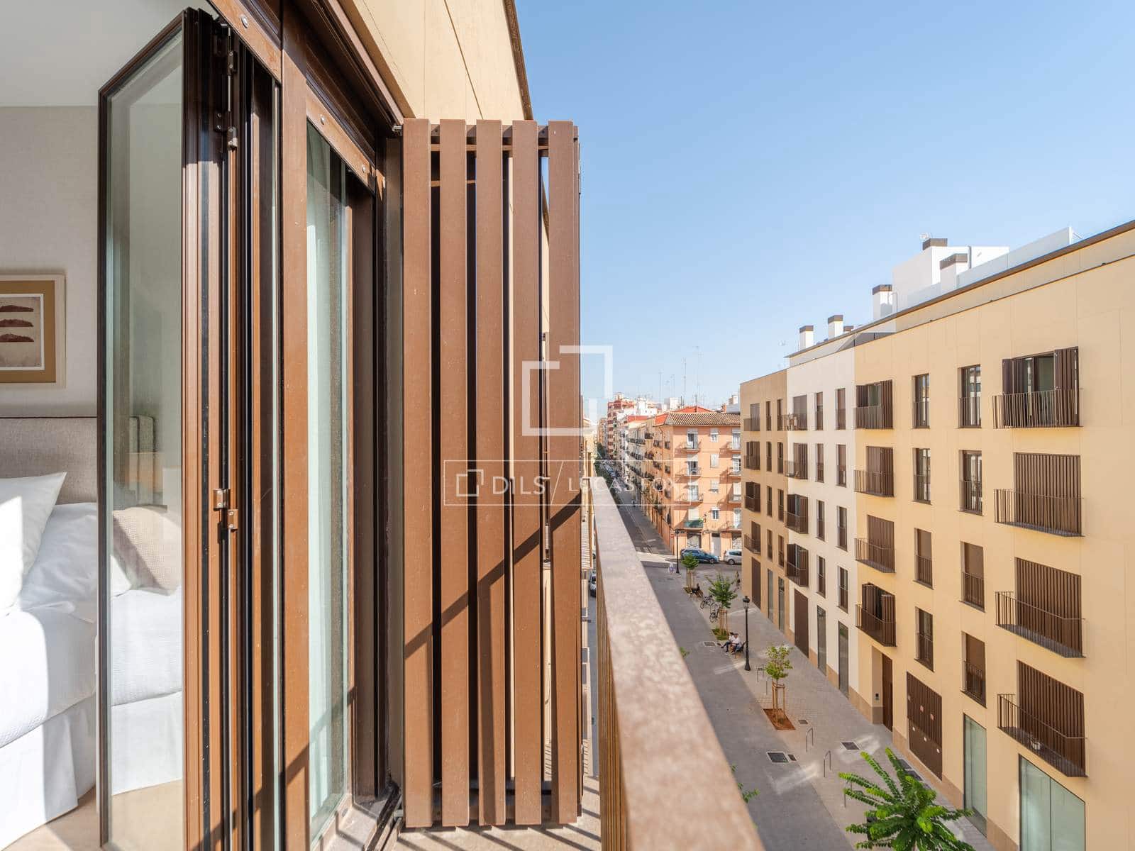 3 bedroom Apartment for sale in Valencia city with pool garage - € 780,000 (Ref: 9838375)