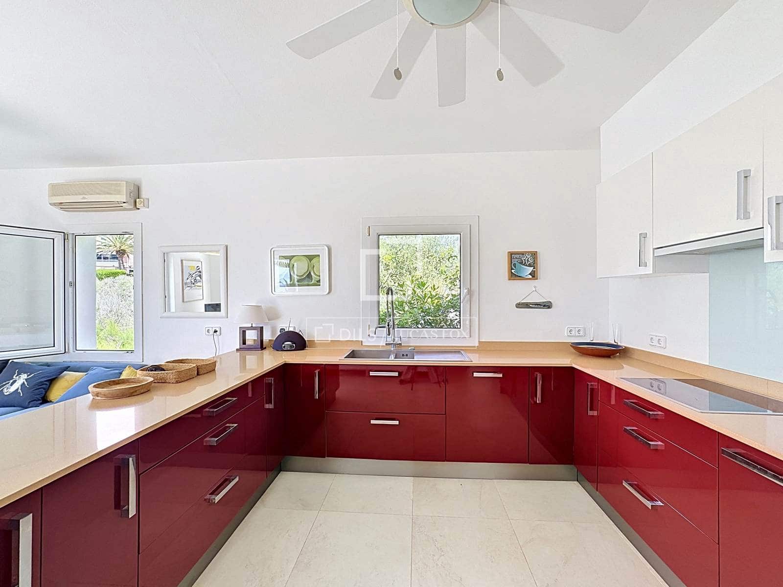 4 soveværelse Villa til salg i Alayor / Alaior med swimmingpool - € 1.200.000 (Ref: 9838376)