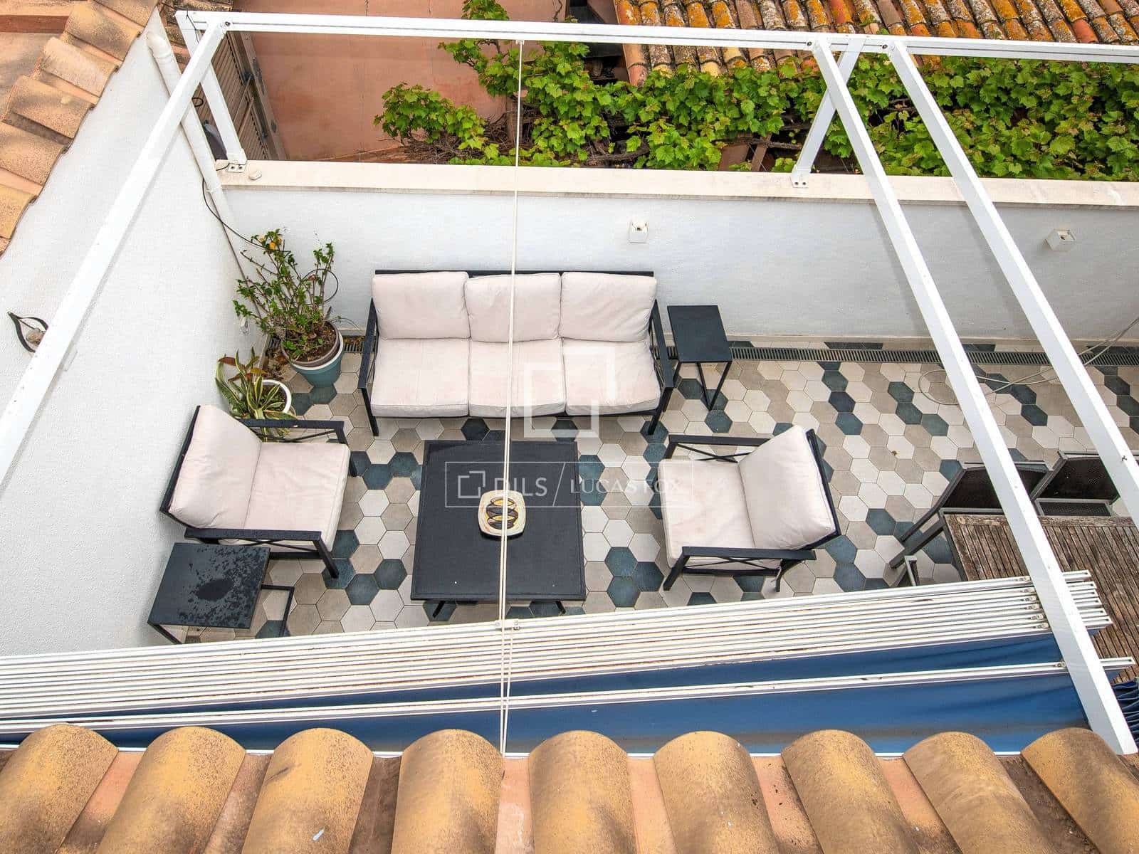 11 bedroom Villa for sale in Sant Feliu de Guixols with garage - € 1,350,000 (Ref: 9838377)