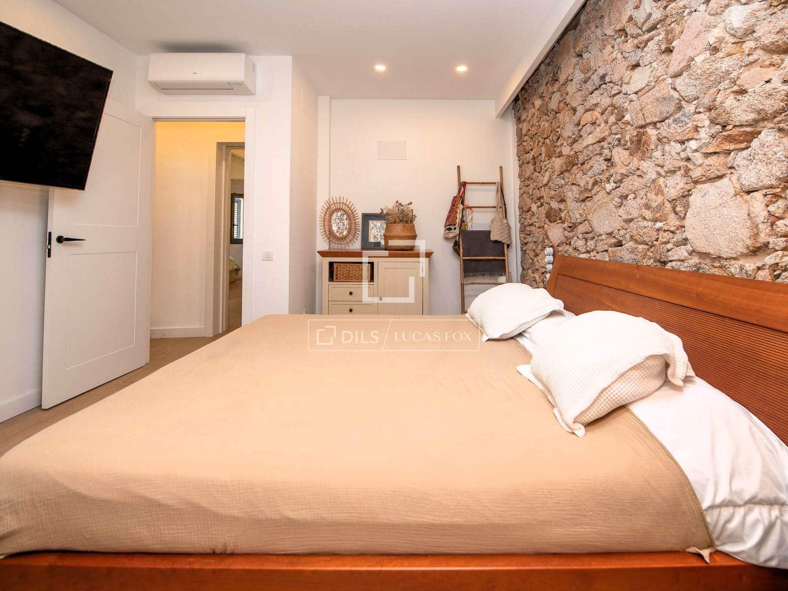 11 bedroom Villa for sale in Sant Feliu de Guixols with garage - € 1,350,000 (Ref: 9838377)