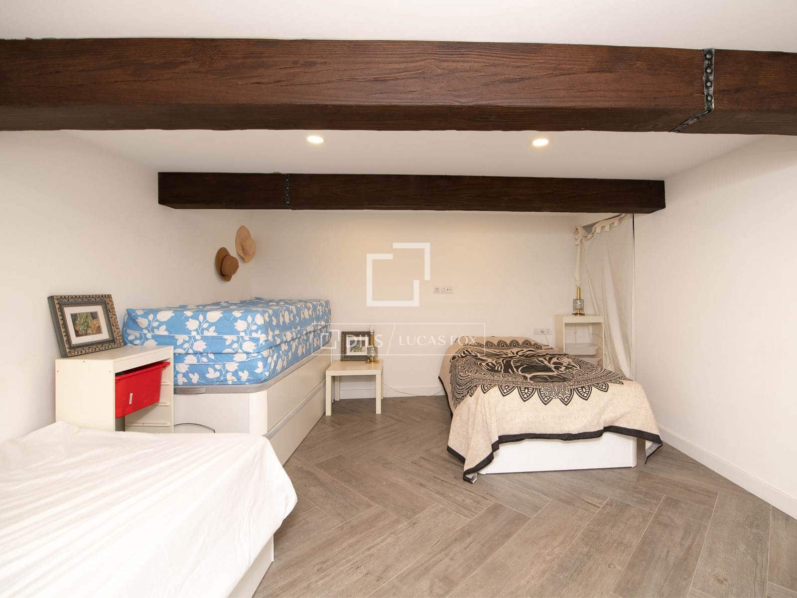11 bedroom Villa for sale in Sant Feliu de Guixols with garage - € 1,350,000 (Ref: 9838377)