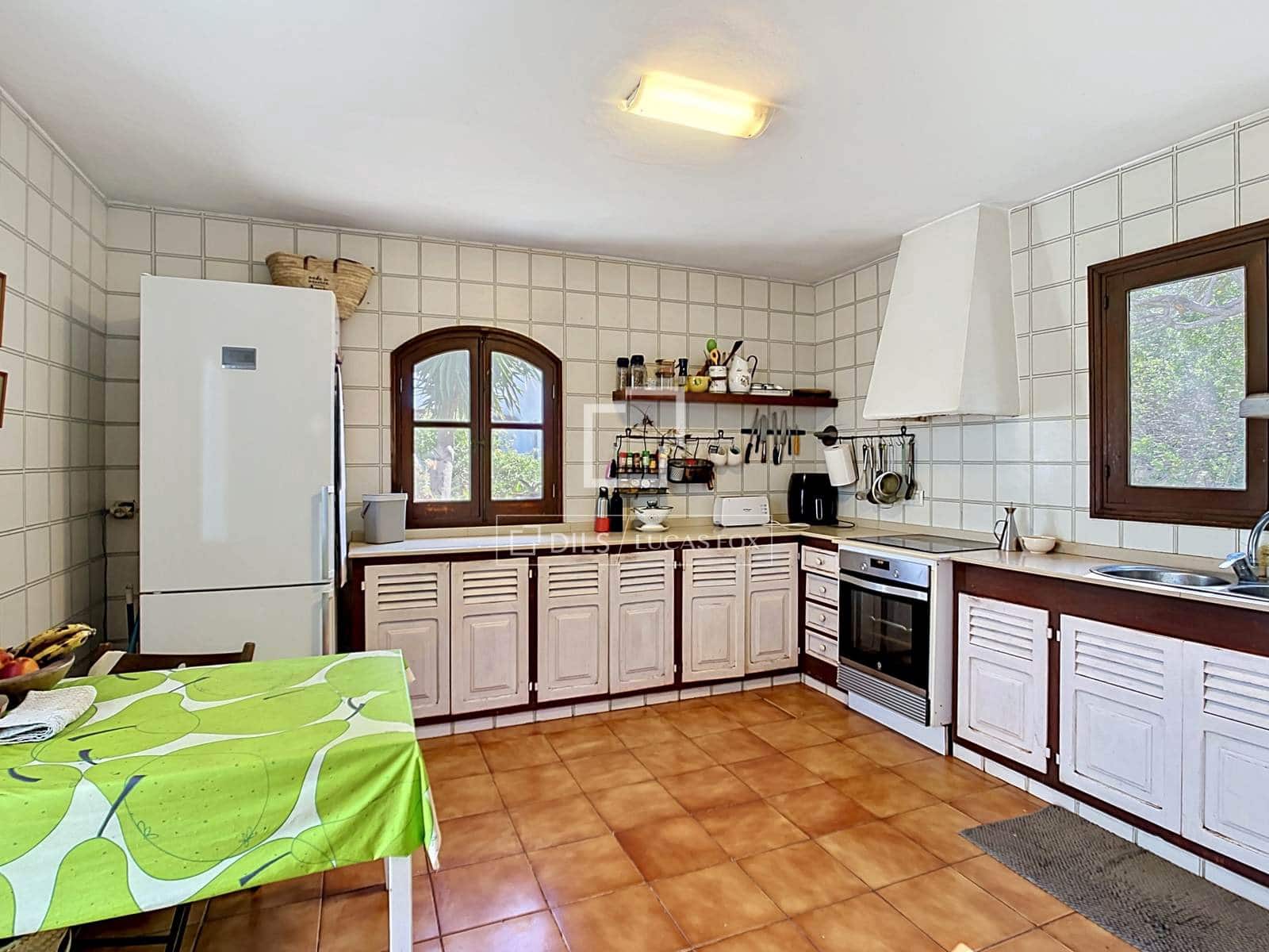 3 bedroom Finca/Country House for sale in Ciutadella de Menorca with pool garage - € 995,000 (Ref: 9838505)