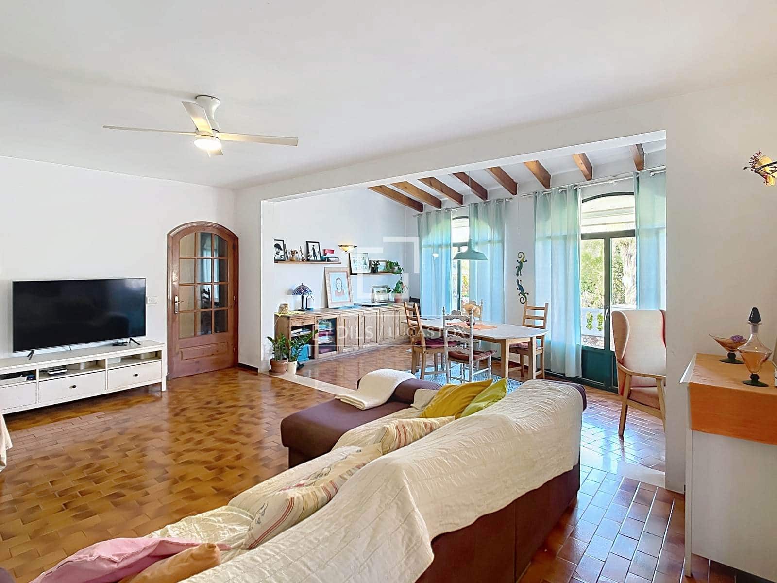 3 bedroom Finca/Country House for sale in Ciutadella de Menorca with pool garage - € 995,000 (Ref: 9838505)