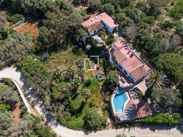 3 soveværelse Finca/Landehus til salg i Ciutadella de Menorca med swimmingpool garage - € 995.000 (Ref: 9838505)