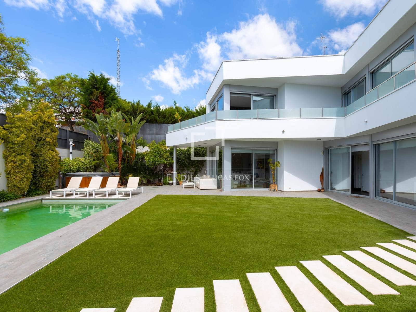 5 bedroom Villa for sale in Mataro with pool garage - € 1,050,000 (Ref: 9838506)