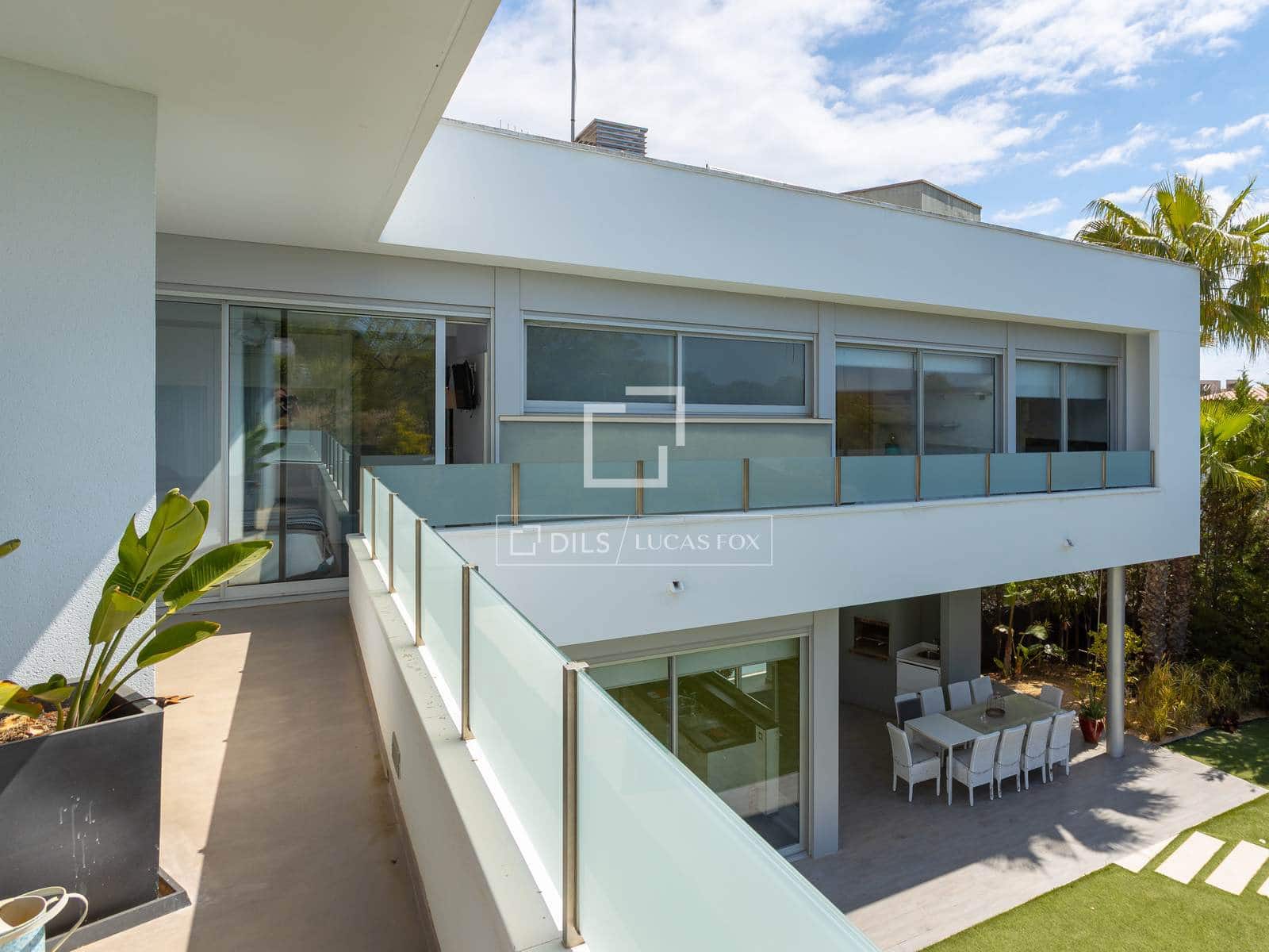 5 bedroom Villa for sale in Mataro with pool garage - € 1,050,000 (Ref: 9838506)