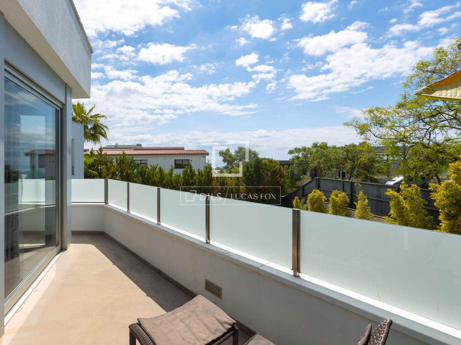 5 bedroom Villa for sale in Mataro with pool garage - € 1,050,000 (Ref: 9838506)