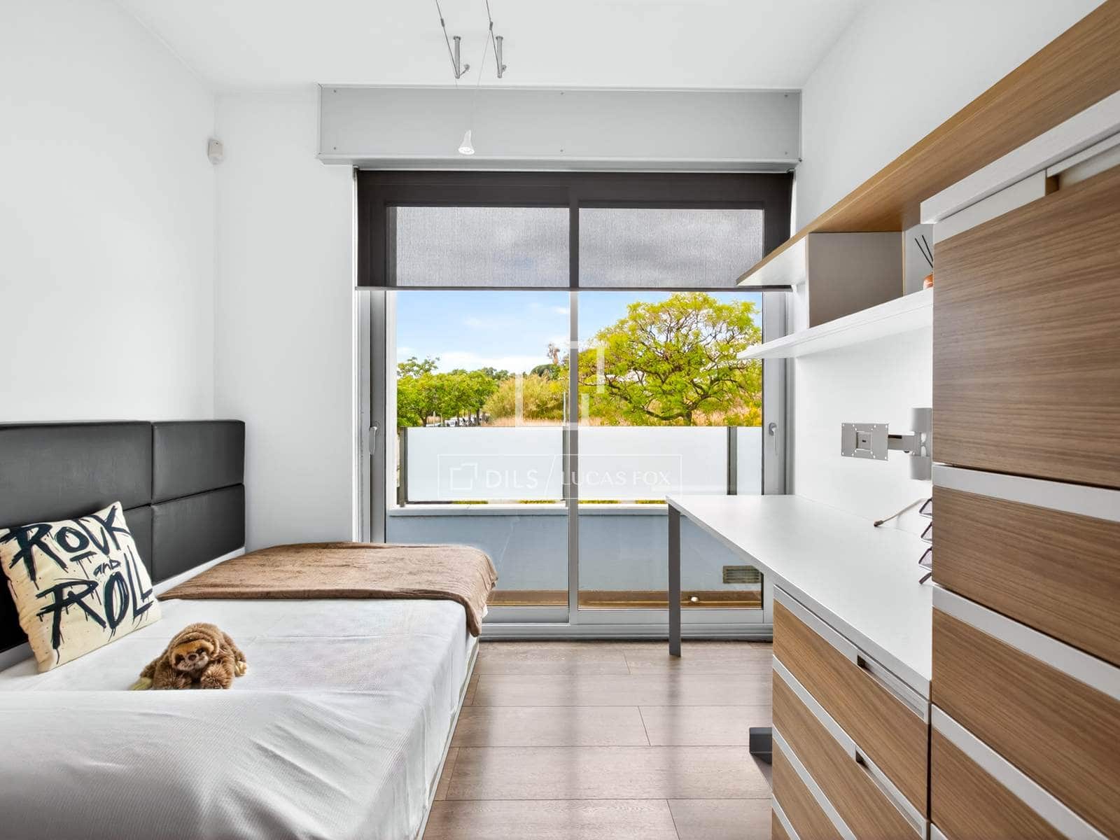 5 bedroom Villa for sale in Mataro with pool garage - € 1,050,000 (Ref: 9838506)
