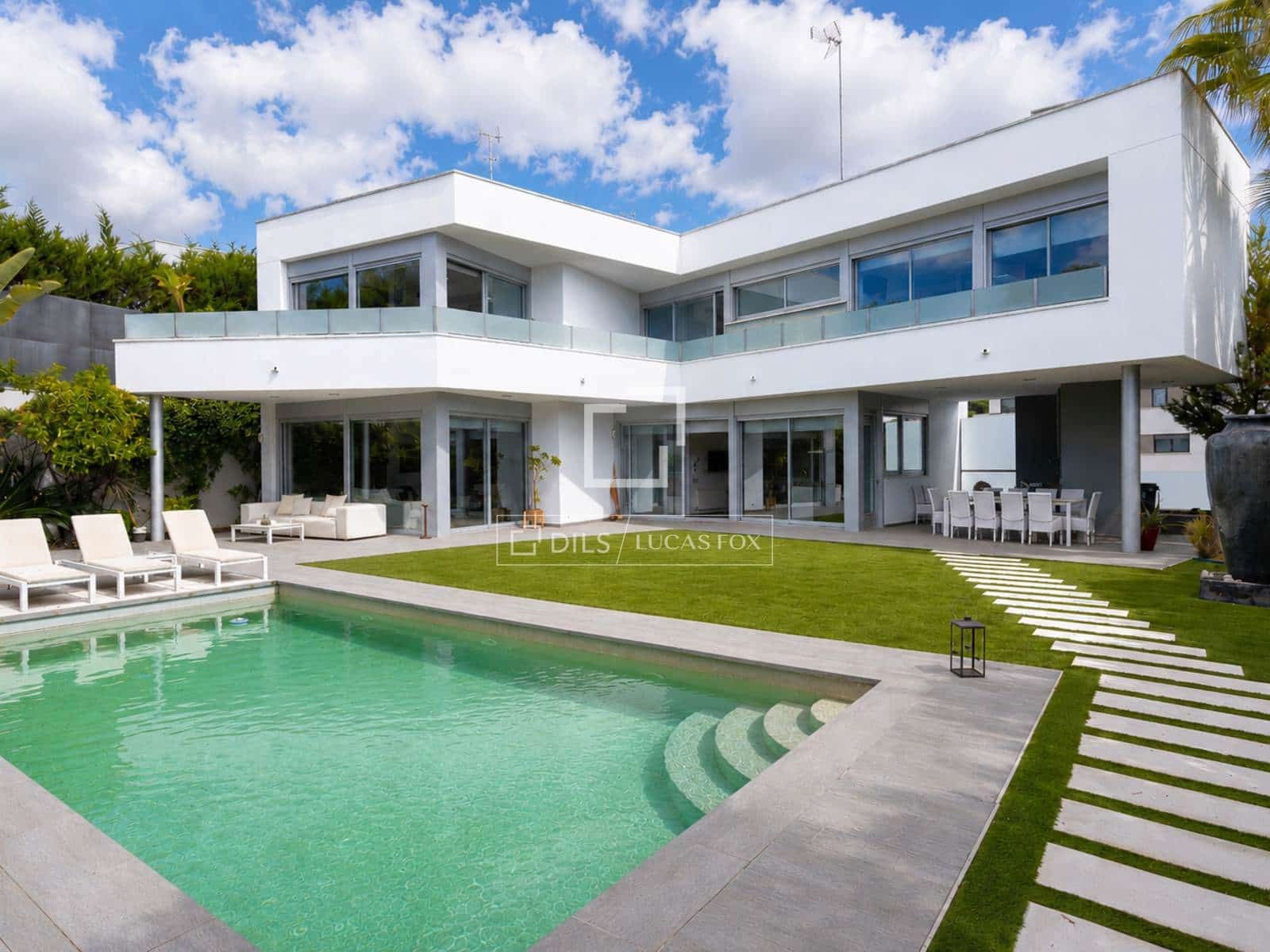 5 bedroom Villa for sale in Mataro with pool garage - € 1,050,000 (Ref: 9838506)