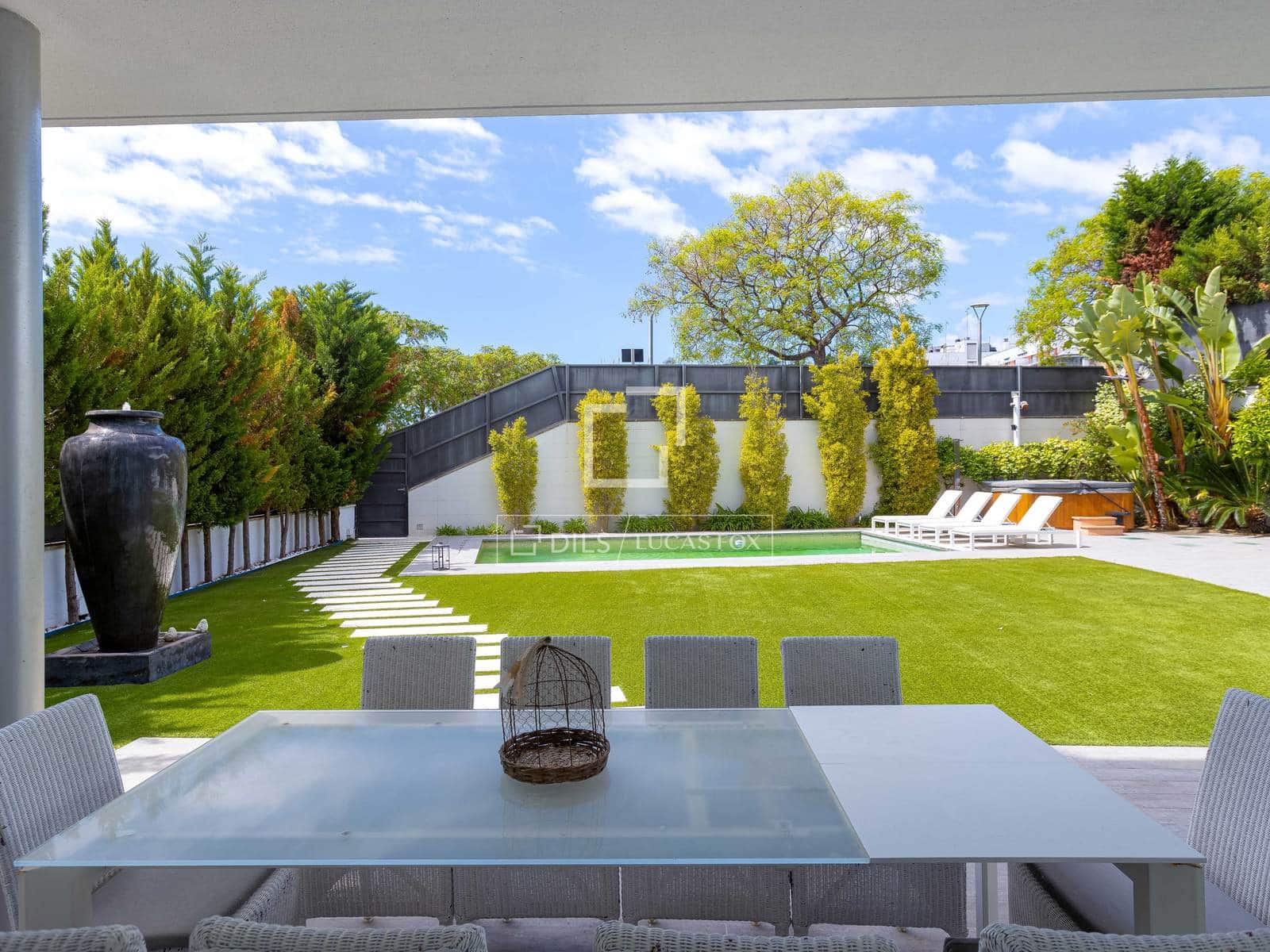 5 bedroom Villa for sale in Mataro with pool garage - € 1,050,000 (Ref: 9838506)