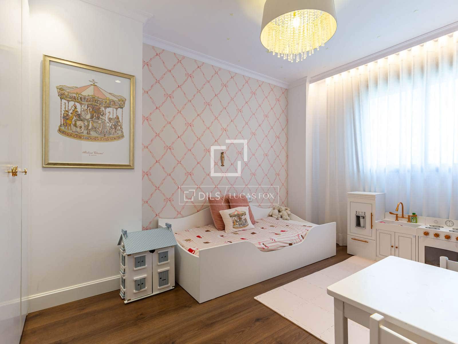 4 bedroom Apartment for sale in Sant Just Desvern with pool garage - € 850,000 (Ref: 9838507)