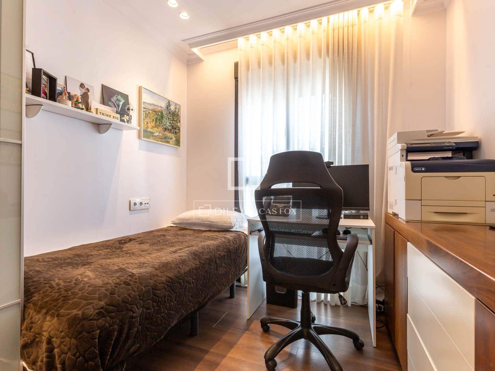 4 bedroom Apartment for sale in Sant Just Desvern with pool garage - € 850,000 (Ref: 9838507)