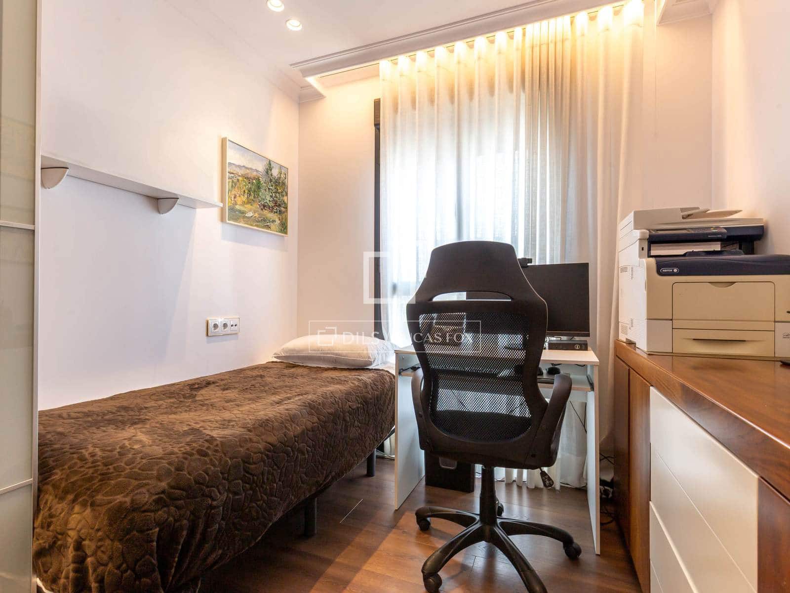 4 bedroom Apartment for sale in Sant Just Desvern with pool garage - € 850,000 (Ref: 9838507)