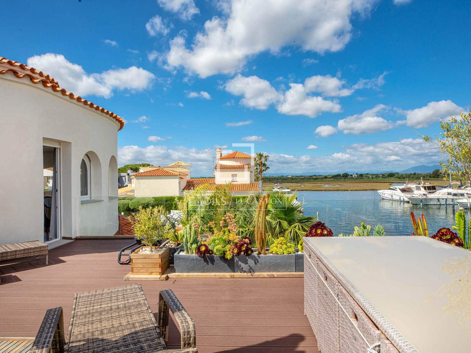 5 soveværelse Villa til salg i Roses med swimmingpool garage - € 2.400.000 (Ref: 9838633)