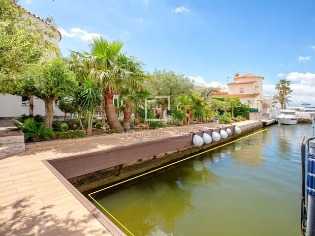 5 soveværelse Villa til salg i Roses med swimmingpool garage - € 2.400.000 (Ref: 9838633)