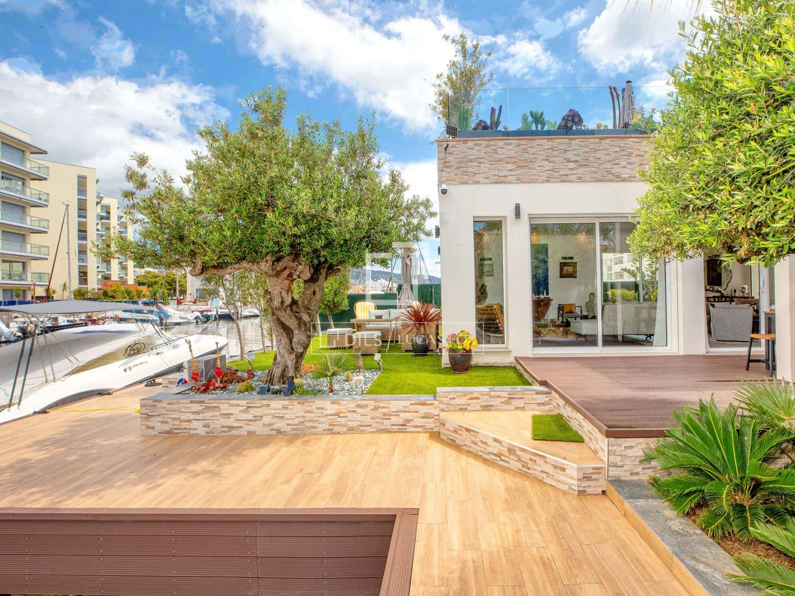 5 soveværelse Villa til salg i Roses med swimmingpool garage - € 2.400.000 (Ref: 9838633)