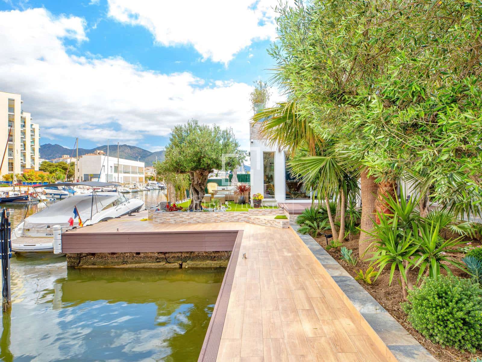 5 soveværelse Villa til salg i Roses med swimmingpool garage - € 2.400.000 (Ref: 9838633)