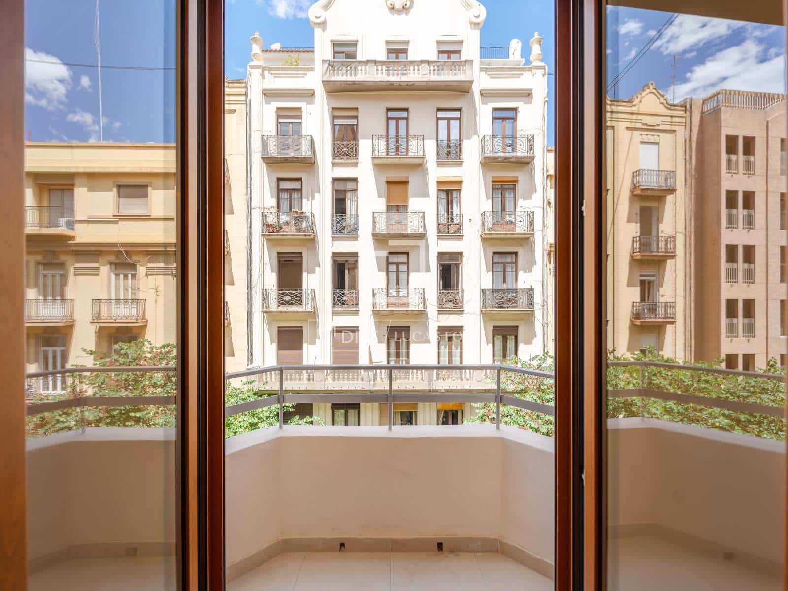 3 bedroom Apartment for rent in Valencia city - € 3,500 (Ref: 9838638)