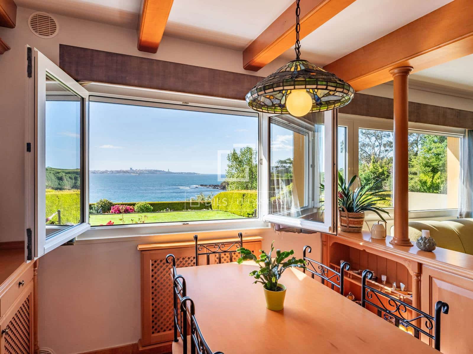 6 bedroom Villa for sale in Oleiros - € 1,350,000 (Ref: 9838640)