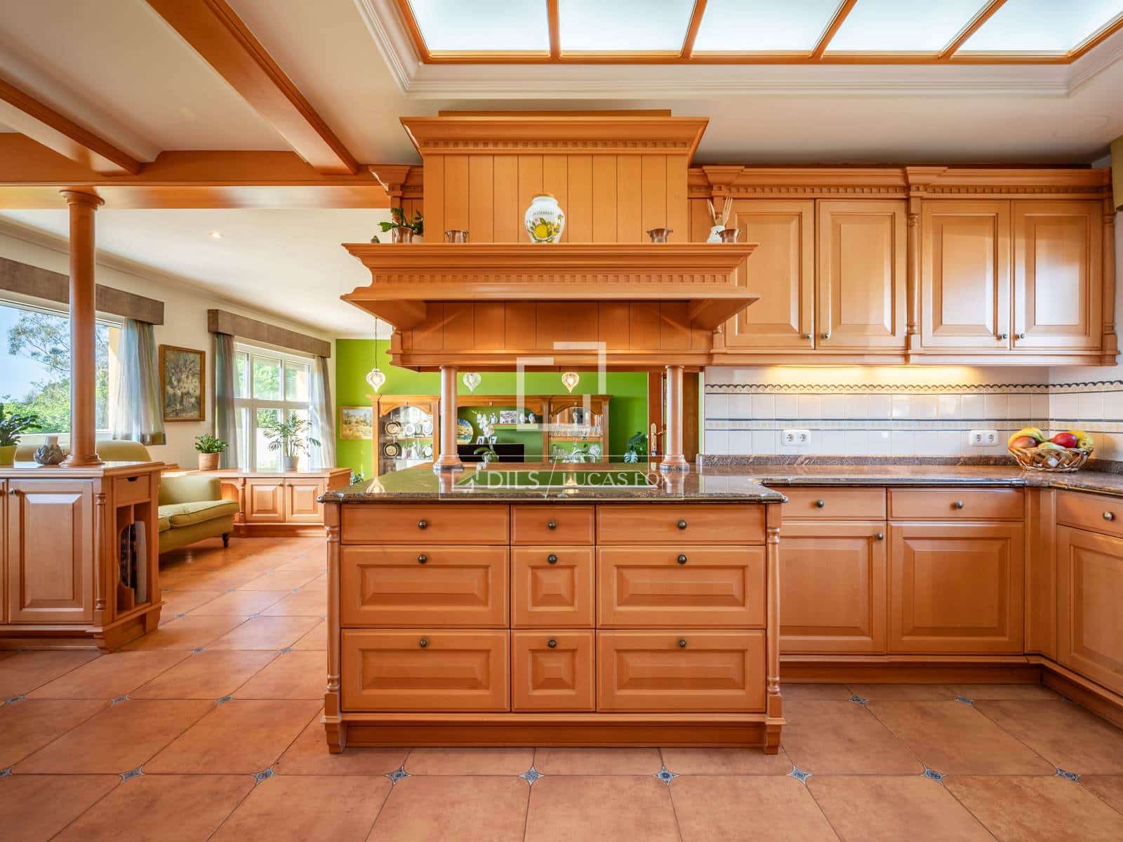6 bedroom Villa for sale in Oleiros - € 1,350,000 (Ref: 9838640)